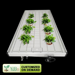 Hydroponic grow table flood tray